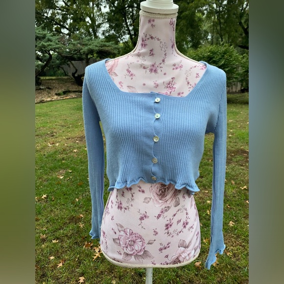 Nasty Gal Ribbed Split Sleeve Cropped Cardigan | size 2 - Picture 11 of 13